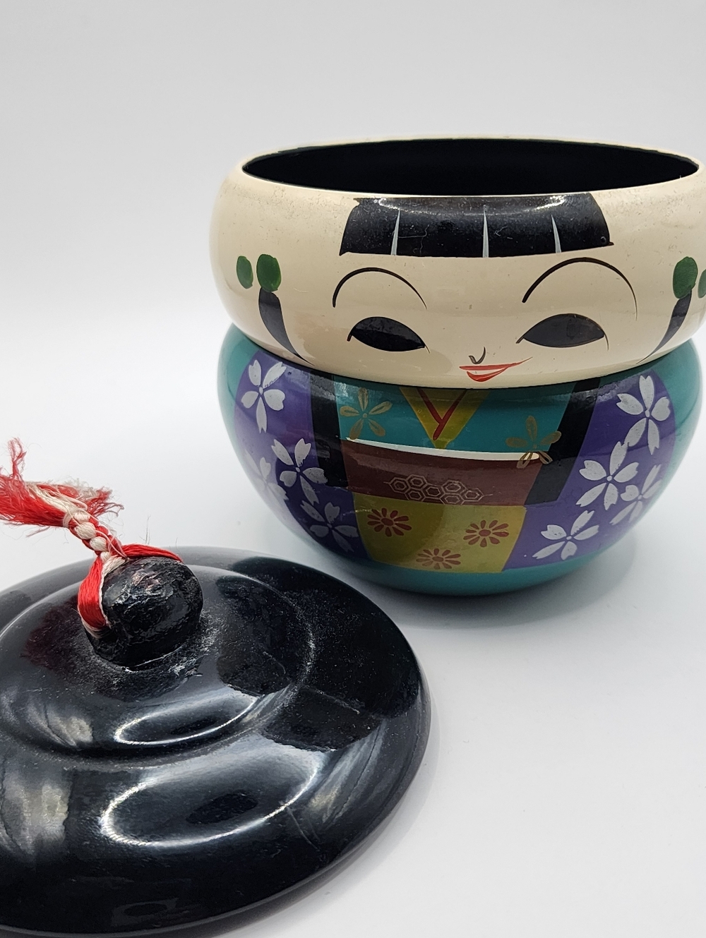 Beautiful 3 set Vintage Japanese Traditional kokeshi Doll Lacquerware Trinket Bo - Picture 3 of 7
